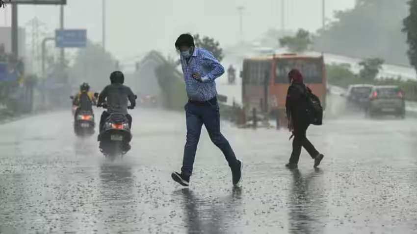 Delhi Weather: Gusty winds with light rain expected on May 16
