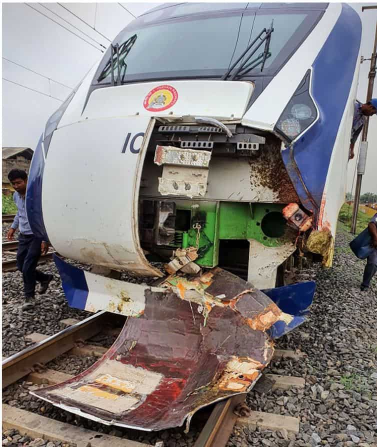 Mumbai Gandhinagar Vande Bharat Express Train Accident